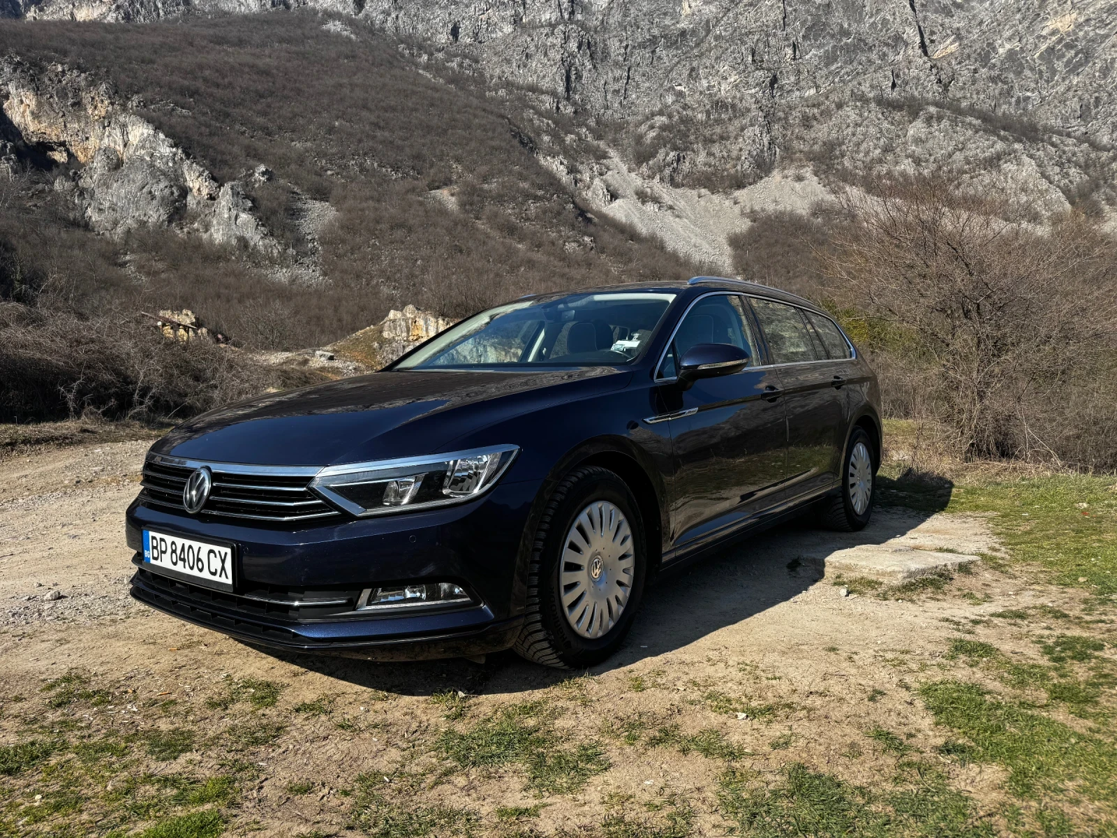 VW Passat В 8 comfort Line variant, снимка 15 - Автомобили и джипове - 54214675