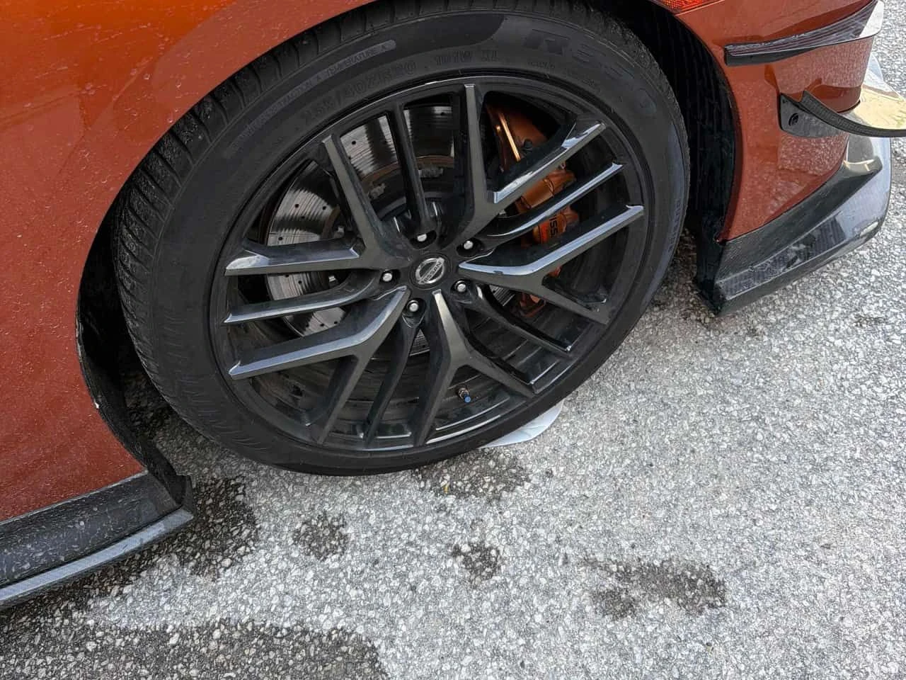 Nissan Gt-r Carbon Body Kit | Titanium Exhaust | CARFAX, снимка 7 - Автомобили и джипове - 54451208