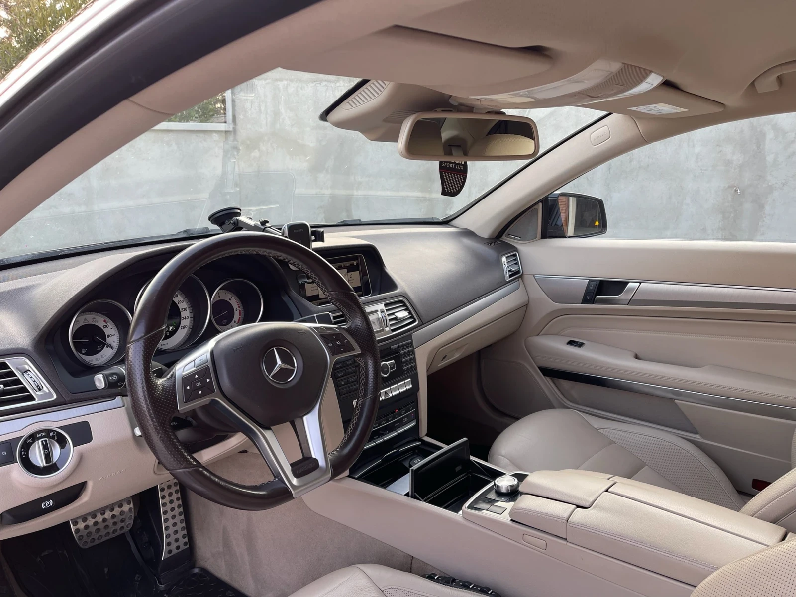 Mercedes-Benz E 350 Facelift Coupe AMG Pack, снимка 9 - Автомобили и джипове - 54553348