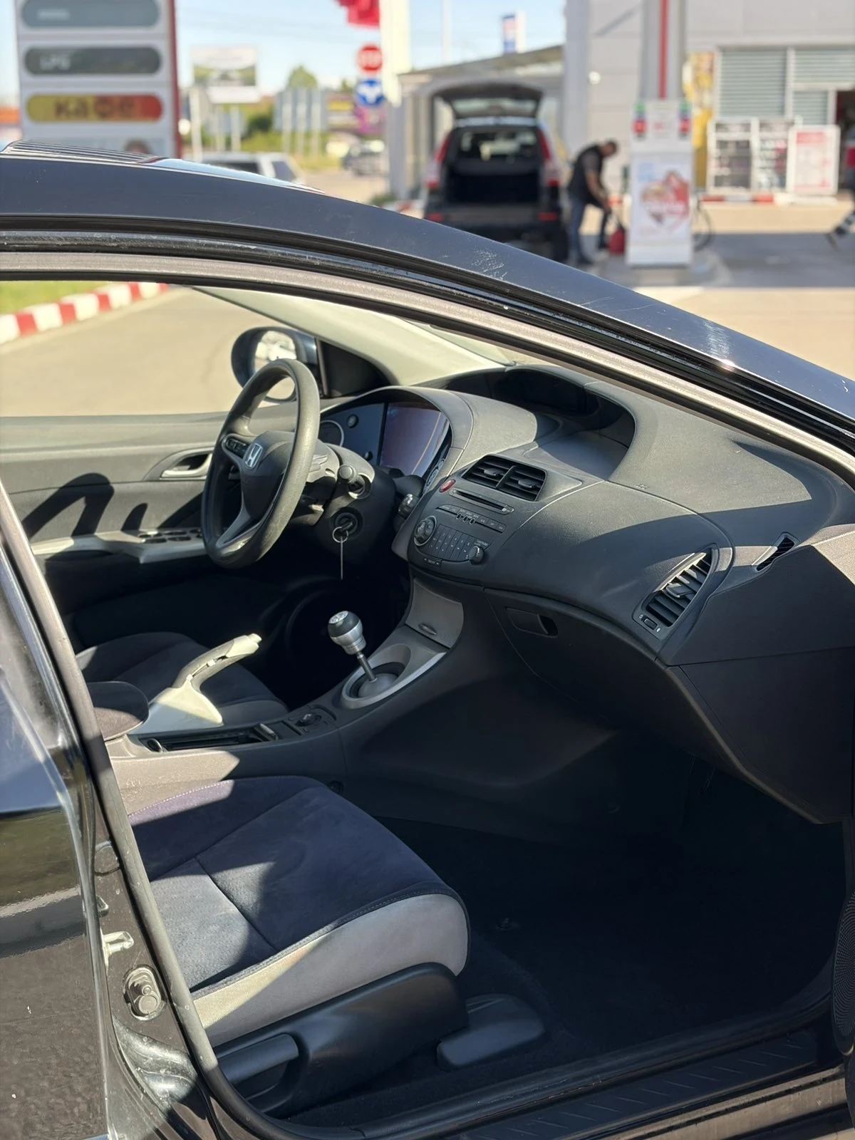 Honda Civic 1.4I, снимка 7 - Автомобили и джипове - 54554950