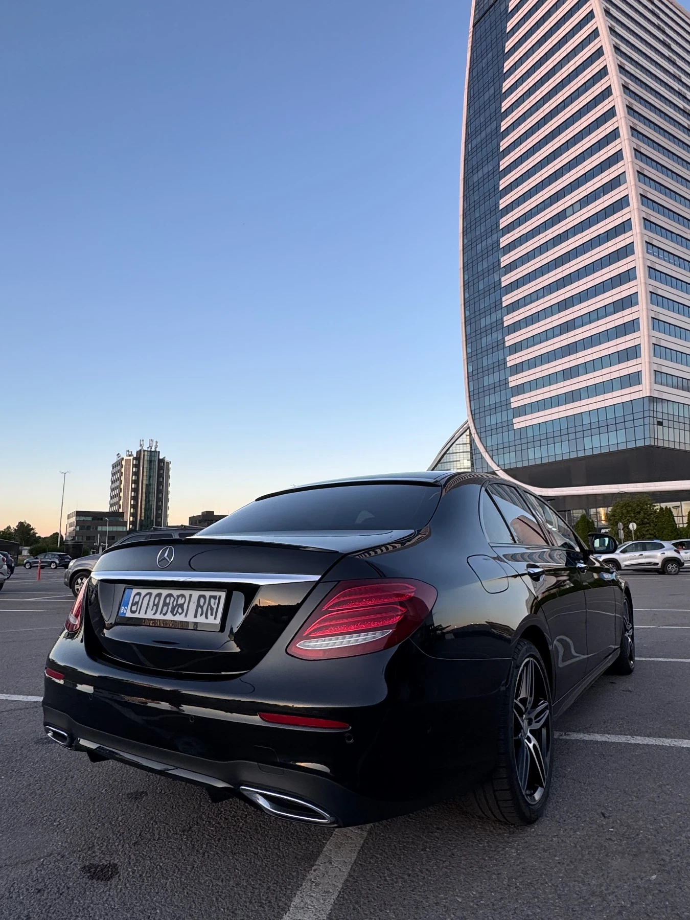 Mercedes-Benz E 220 Digital, Burmester, Lane Assist, Сменена Верига, снимка 6 - Автомобили и джипове - 54681834