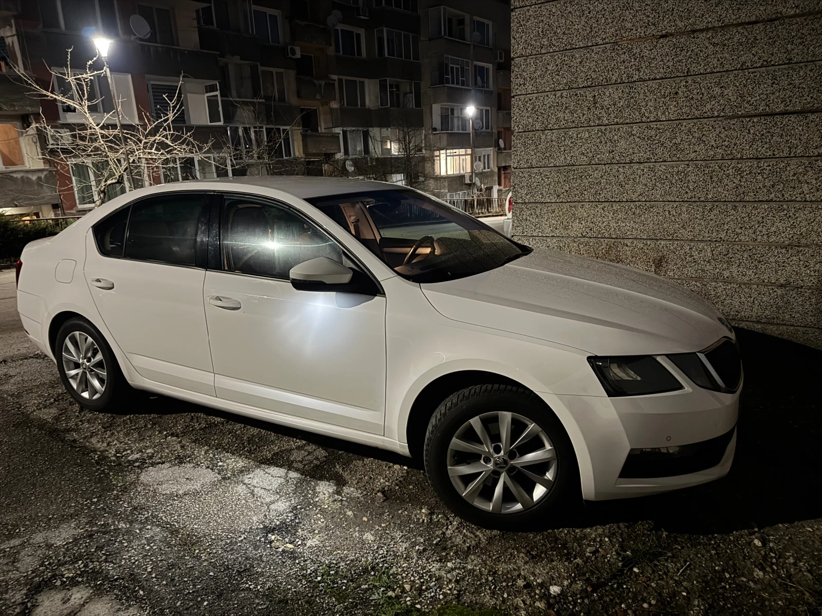 Skoda Octavia 2.0d 150к.с. DSG, снимка 15 - Автомобили и джипове - 54724597