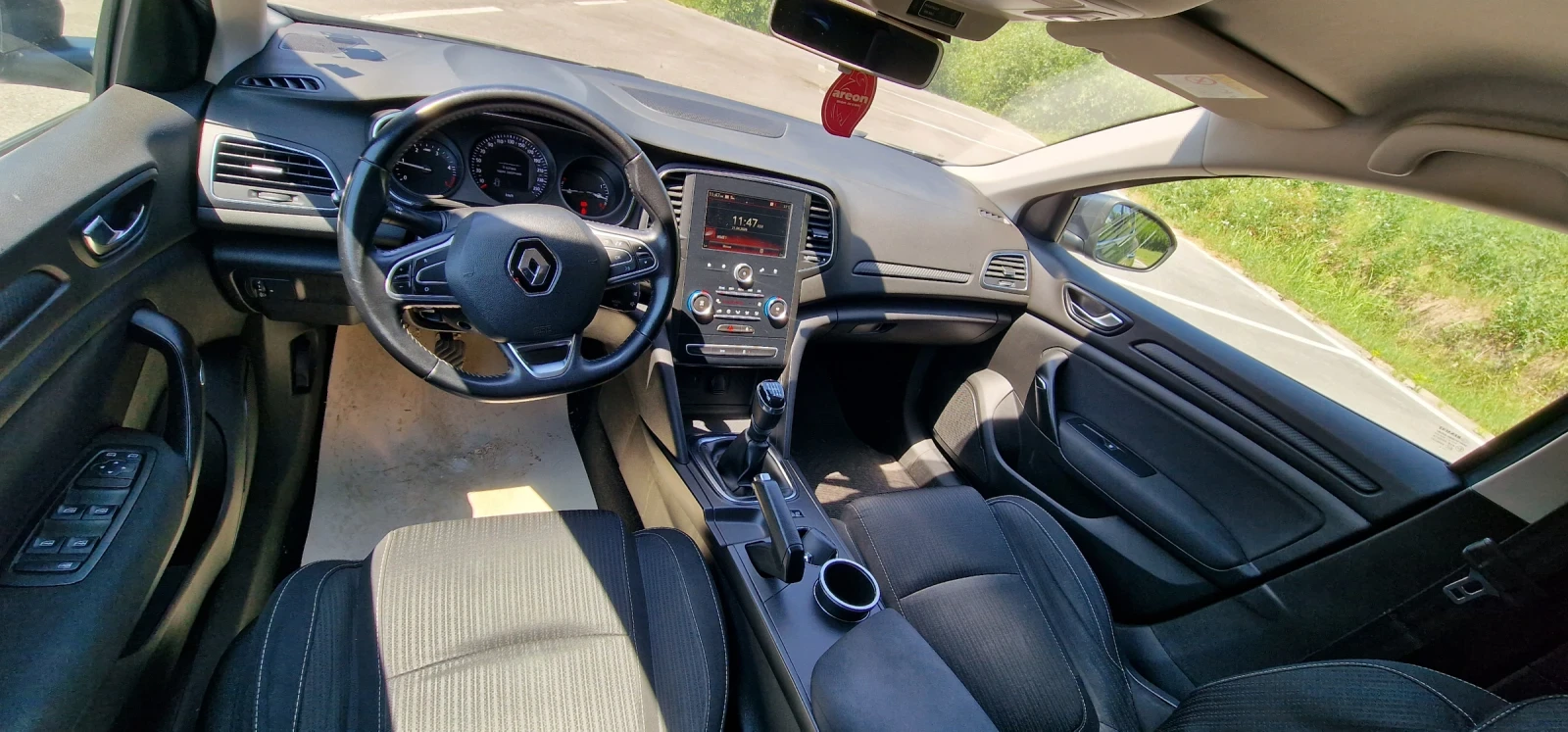 Renault Megane 1.5dci, снимка 5 - Автомобили и джипове - 55038361