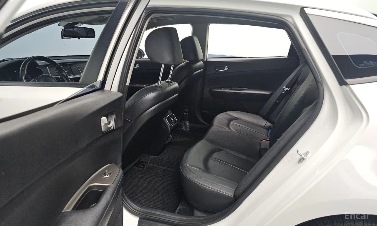 Kia K5 2.0* LPI* LUXURY* ПОДГРЕВ* КАМЕРА* , снимка 15 - Автомобили и джипове - 55212932