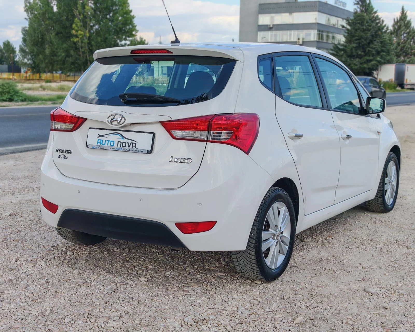 Hyundai Ix20 1.6 БЕНЗИН 124 К.С. ГАЗ ! АВТОМАТ! КАТО НОВА!!!, снимка 5 - Автомобили и джипове - 55667235