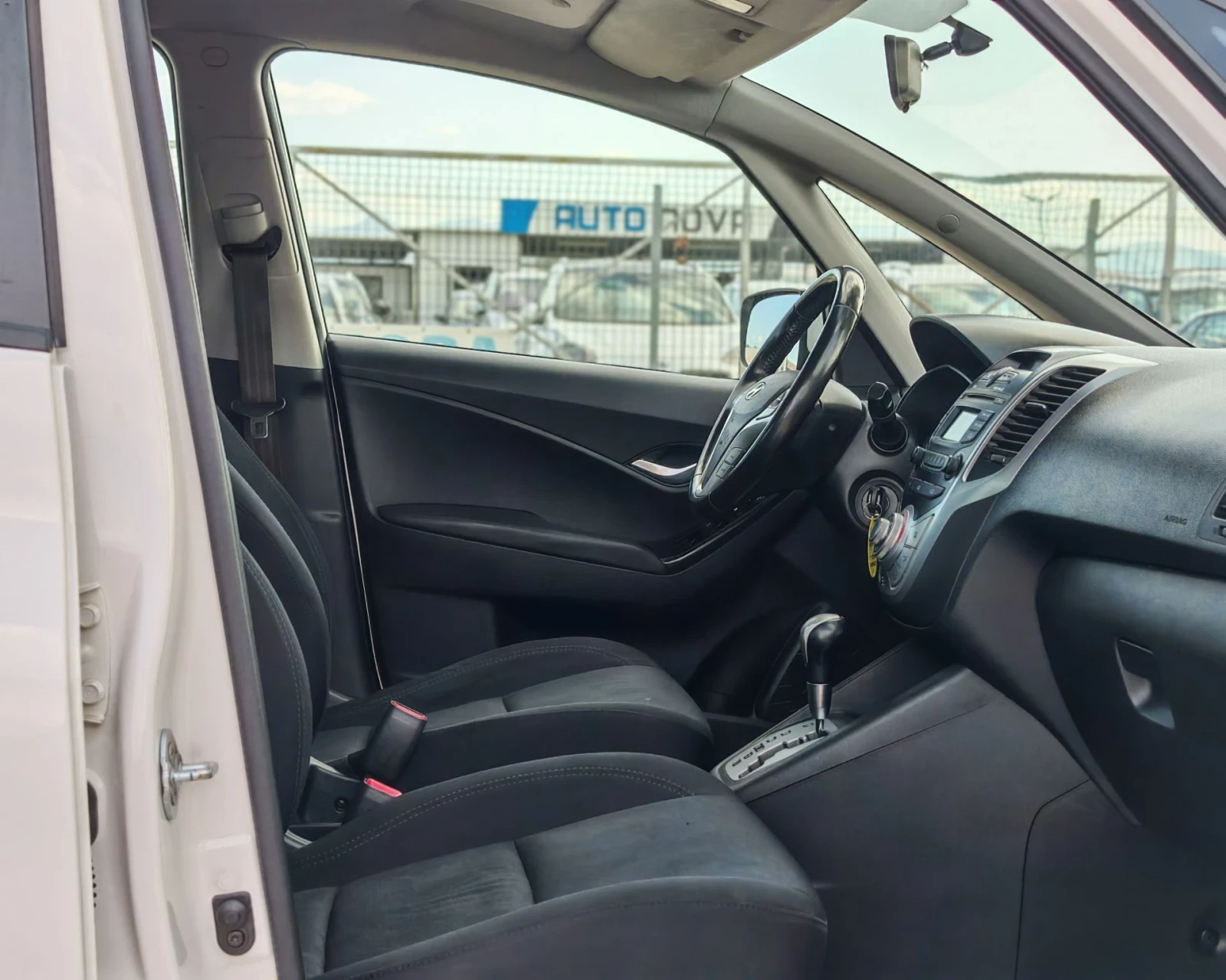Hyundai Ix20 1.6 БЕНЗИН 124 К.С. ГАЗ ! АВТОМАТ! КАТО НОВА!!!, снимка 10 - Автомобили и джипове - 55667235