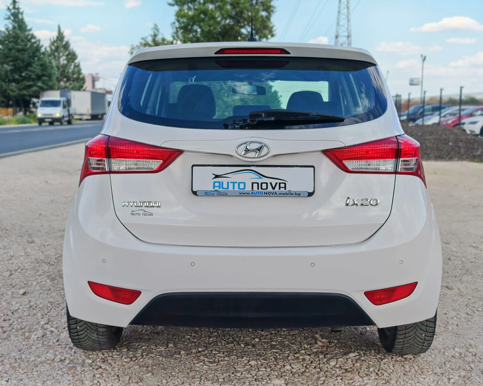 Hyundai Ix20 1.6 БЕНЗИН 124 К.С. ГАЗ ! АВТОМАТ! КАТО НОВА!!!, снимка 6 - Автомобили и джипове - 55667235