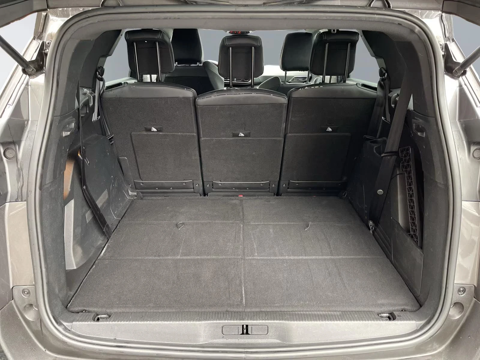 Peugeot 5008 ALLURE/131HP/7S/CAM/NAVI/LED/CPLAY/KLESS/609q, снимка 16 - Автомобили и джипове - 55704675