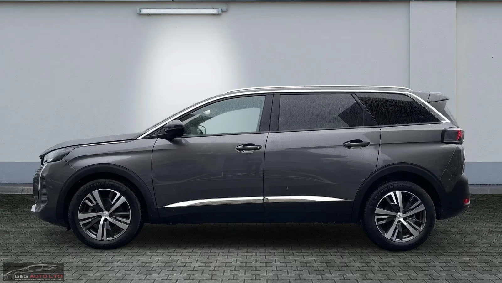 Peugeot 5008 ALLURE/131HP/7S/CAM/NAVI/LED/CPLAY/KLESS/609q, снимка 3 - Автомобили и джипове - 55704675