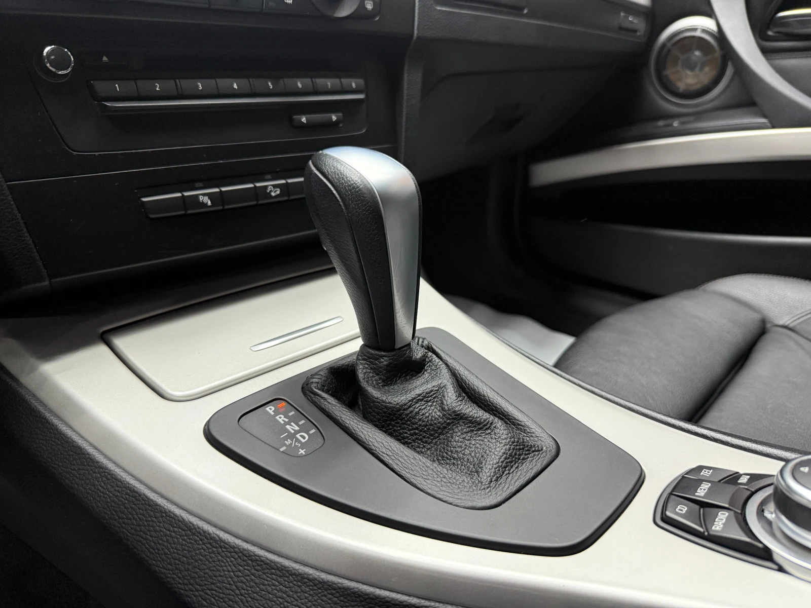 BMW 330 3.0d 245 к.с./Xdrive, снимка 11 - Автомобили и джипове - 55726928