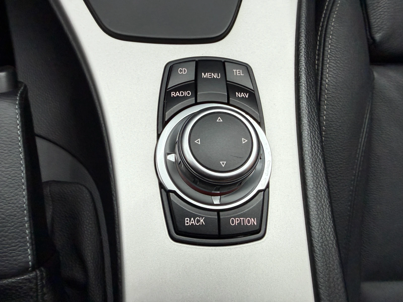 BMW 330 3.0d 245 к.с./Xdrive, снимка 12 - Автомобили и джипове - 55726928