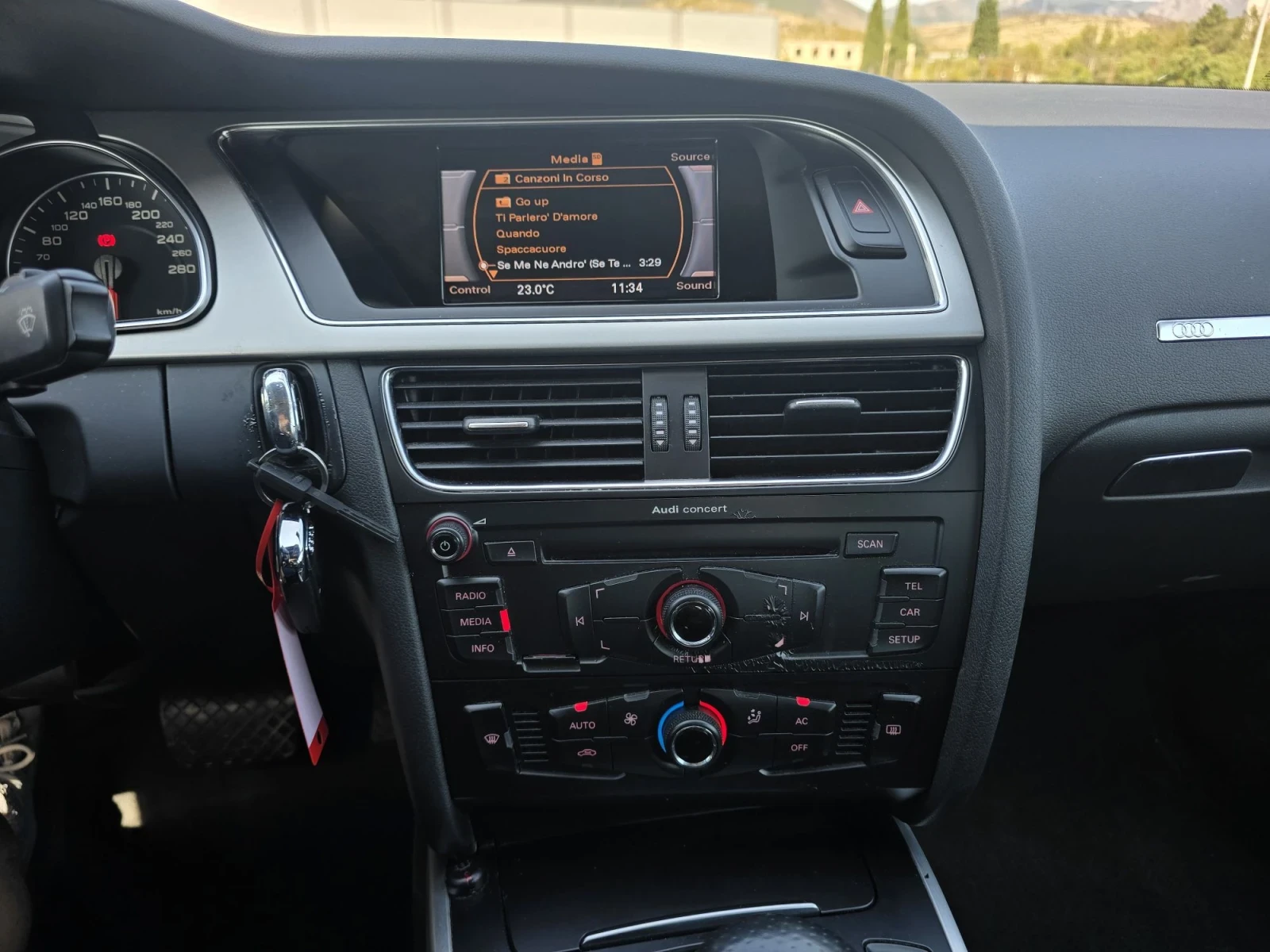 Audi A5 2.0 TDI S Line, снимка 16 - Автомобили и джипове - 56136938