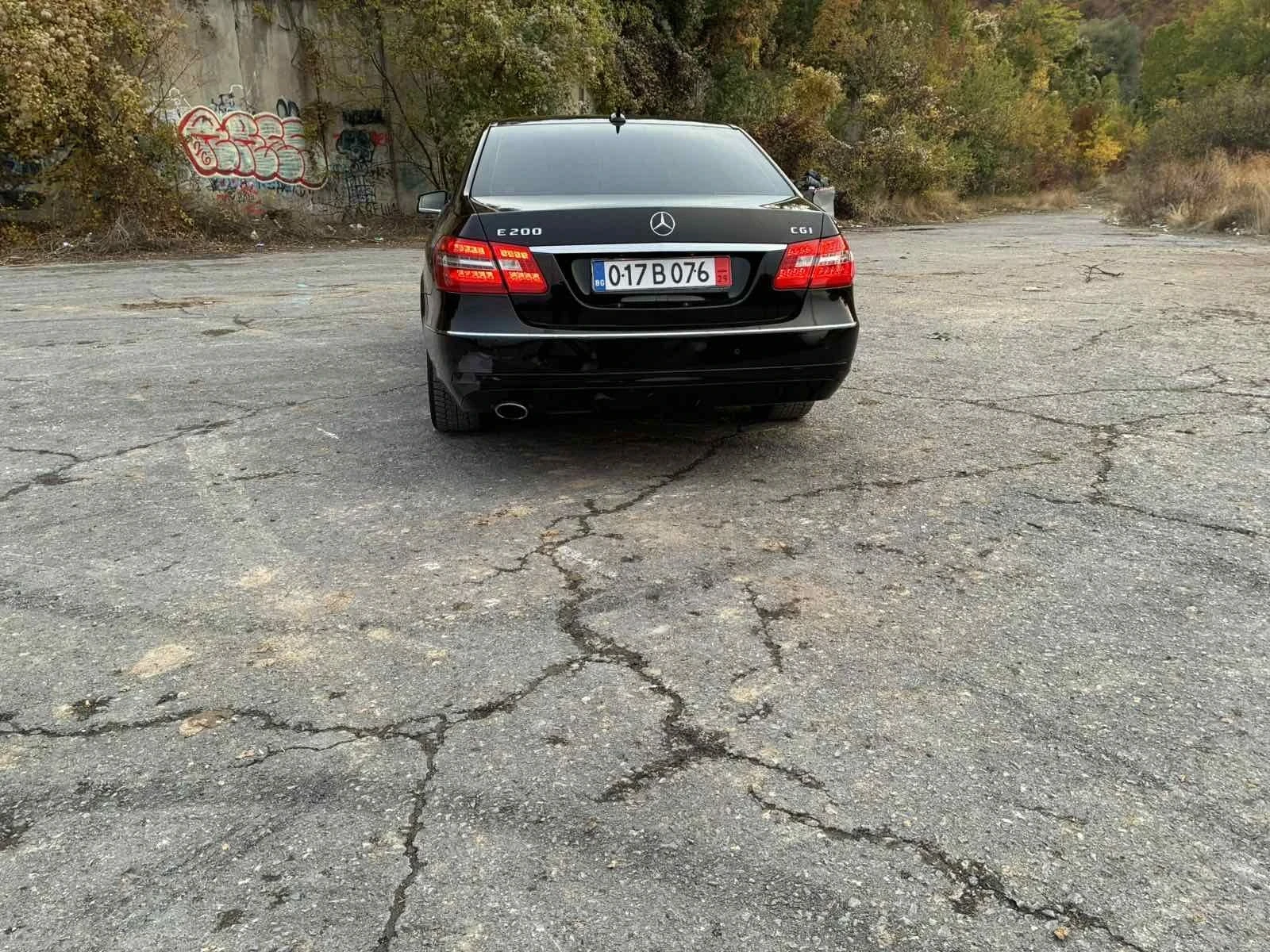 Mercedes-Benz E 200, снимка 15 - Автомобили и джипове - 56546628