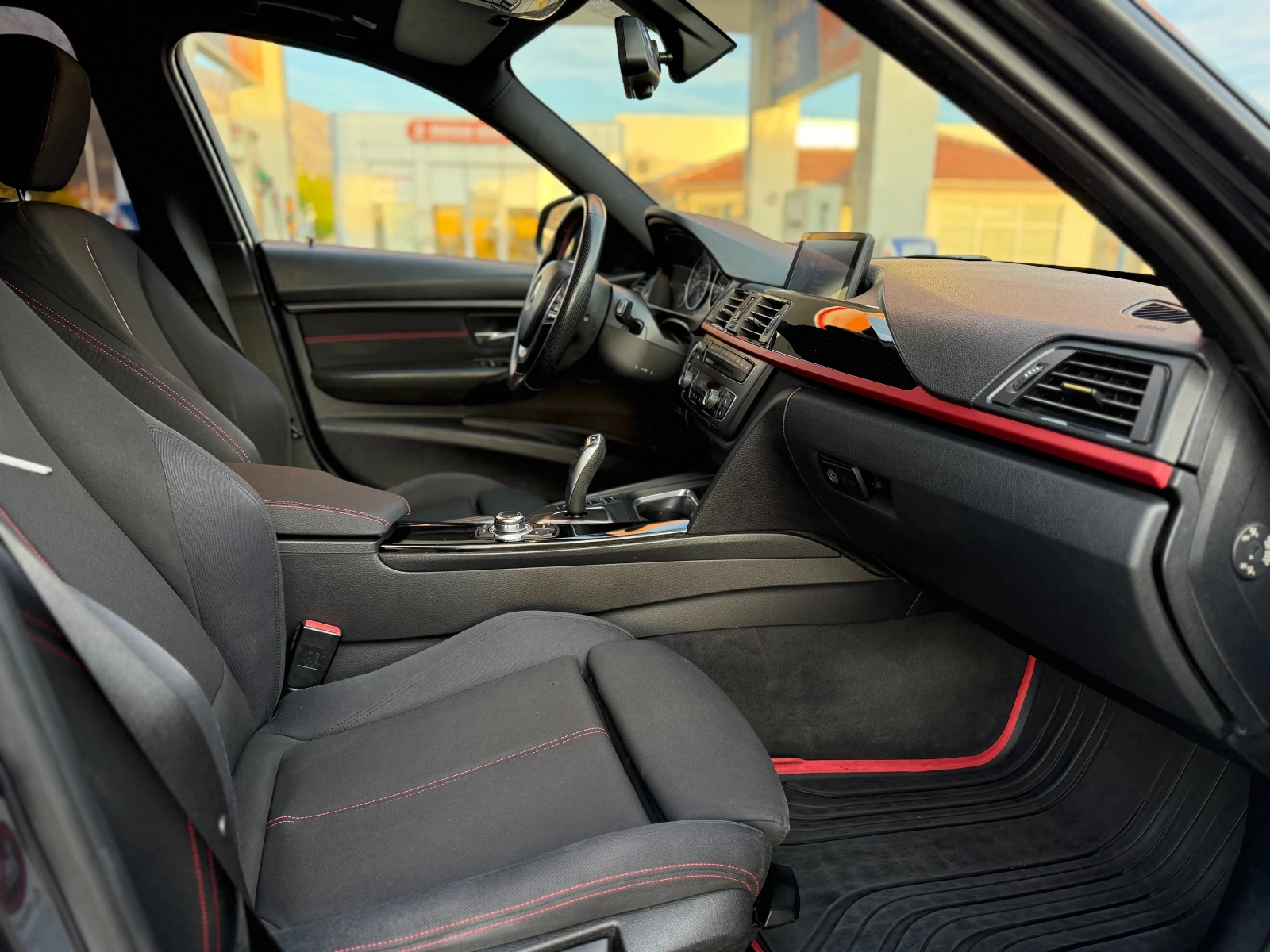 BMW 320 Recaro/CarPlay/RedLine | Mobile.bg � ����������� 10