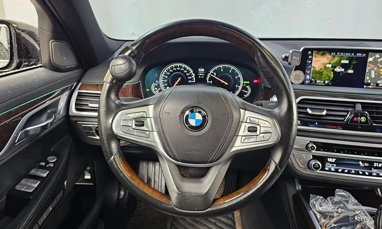 BMW 730 xDrive Long, снимка 10 - Автомобили и джипове - 56693925