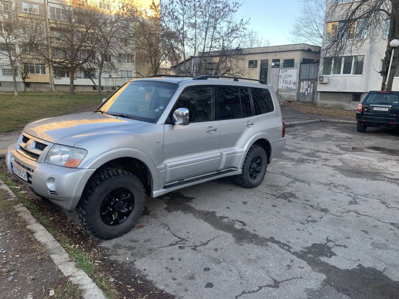 Mitsubishi Pajero, снимка 4 - Автомобили и джипове - 47185433