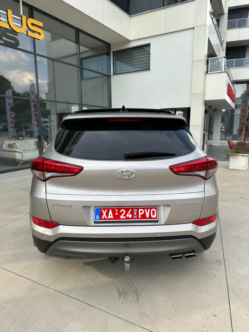 Hyundai Tucson 4x4 ВСИЧКИ ЕКСТРИ ЗА МОДЕЛА , снимка 5 - Автомобили и джипове - 47900440