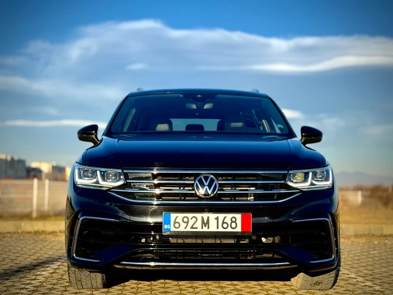 VW Tiguan 2.0 TSI R-Line FULL EXTRAS, снимка 2 - Автомобили и джипове - 48001917