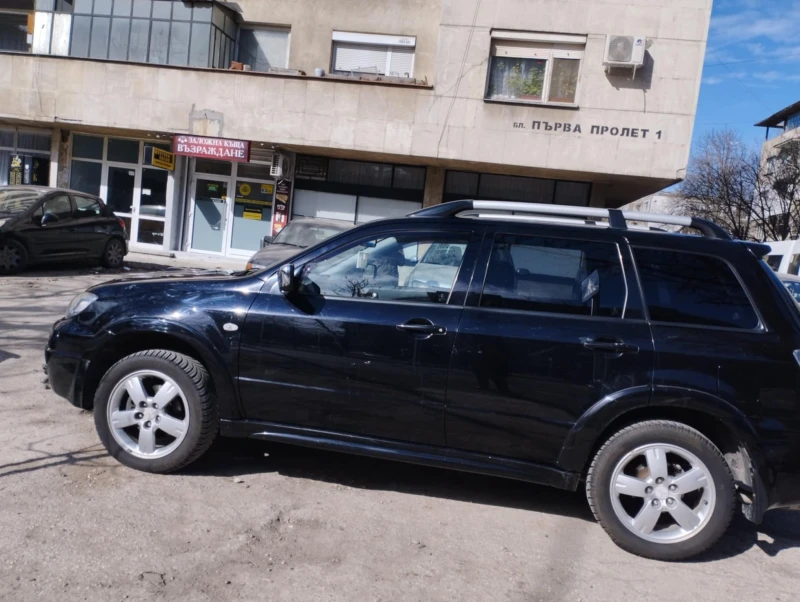 Mitsubishi Outlander 2.0 Turbo, снимка 4 - Автомобили и джипове - 48284774