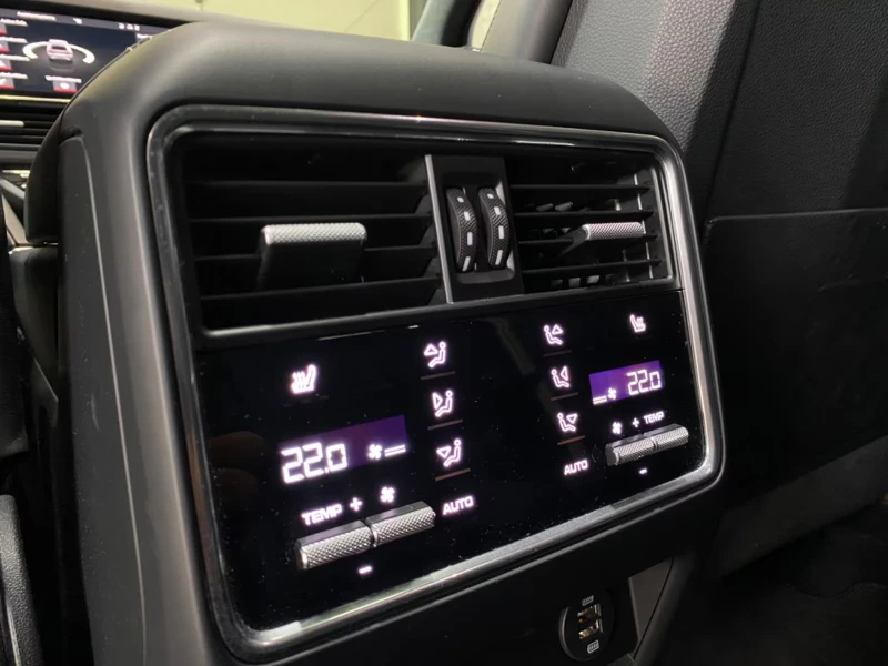 Porsche Cayenne TURBO/549HP/360/PANO/ТГЛ/CERAMIC/638vpr, снимка 15 - Автомобили и джипове - 50808504