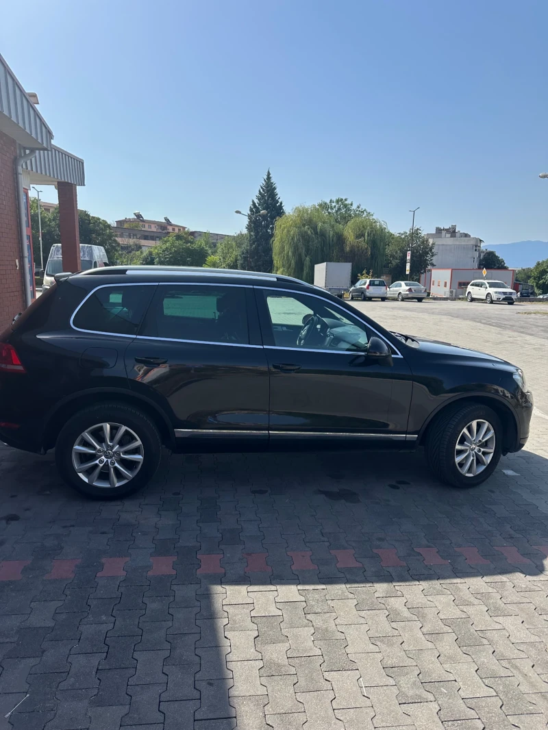 VW Touareg, снимка 4 - Автомобили и джипове - 52045777