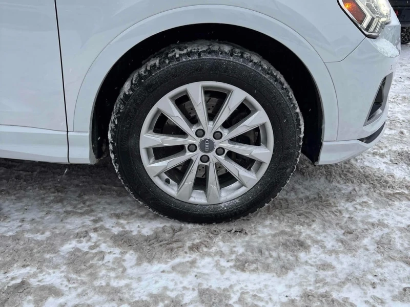 Audi Q3 * Komfort * CARFAX * ЦЕНА ДО БГ, снимка 7 - Автомобили и джипове - 53024075