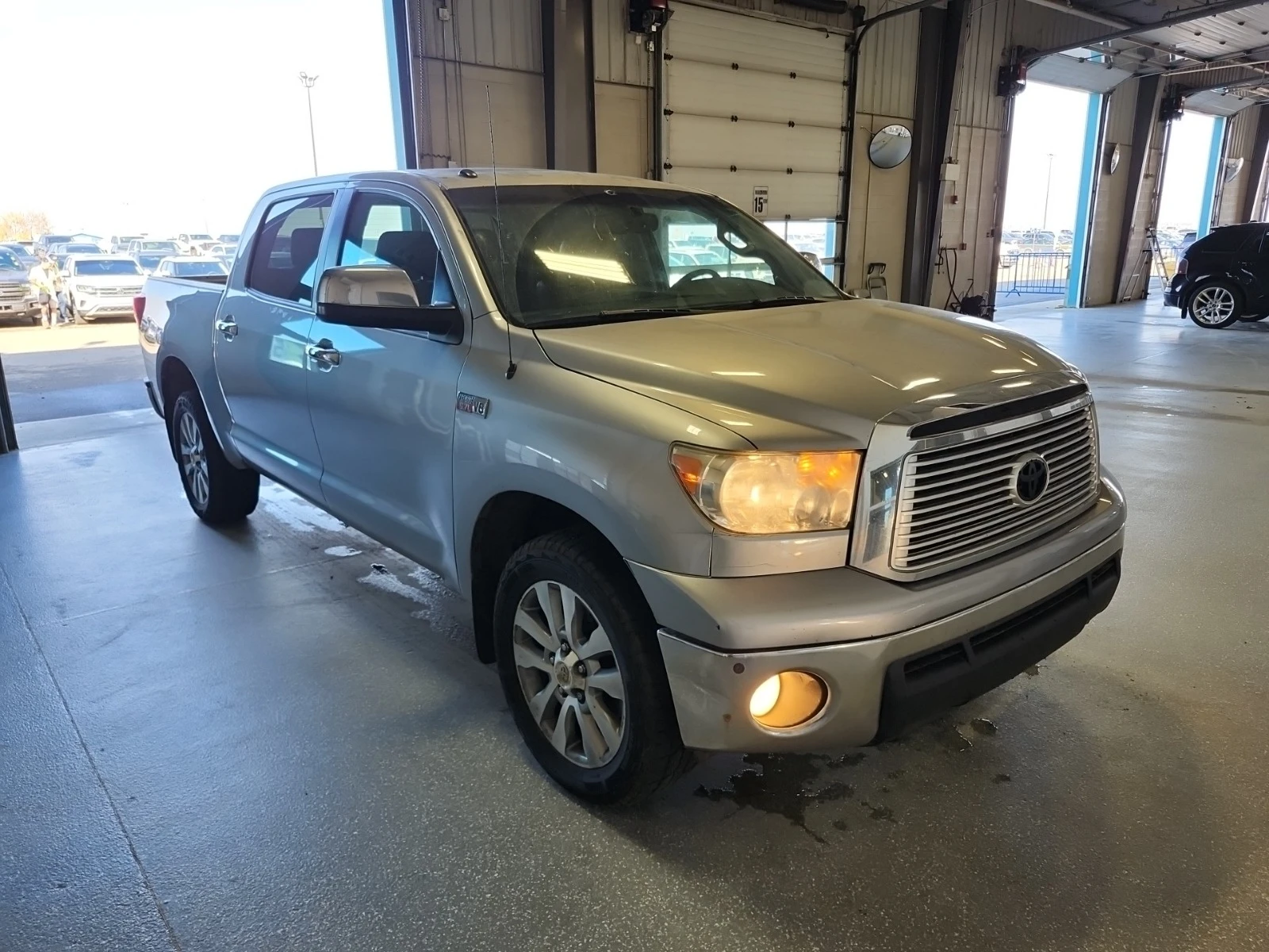 Toyota Tundra LTD CREW CAB * * CARFAX * * АВТО КРЕДИТ * *  - изображение 2