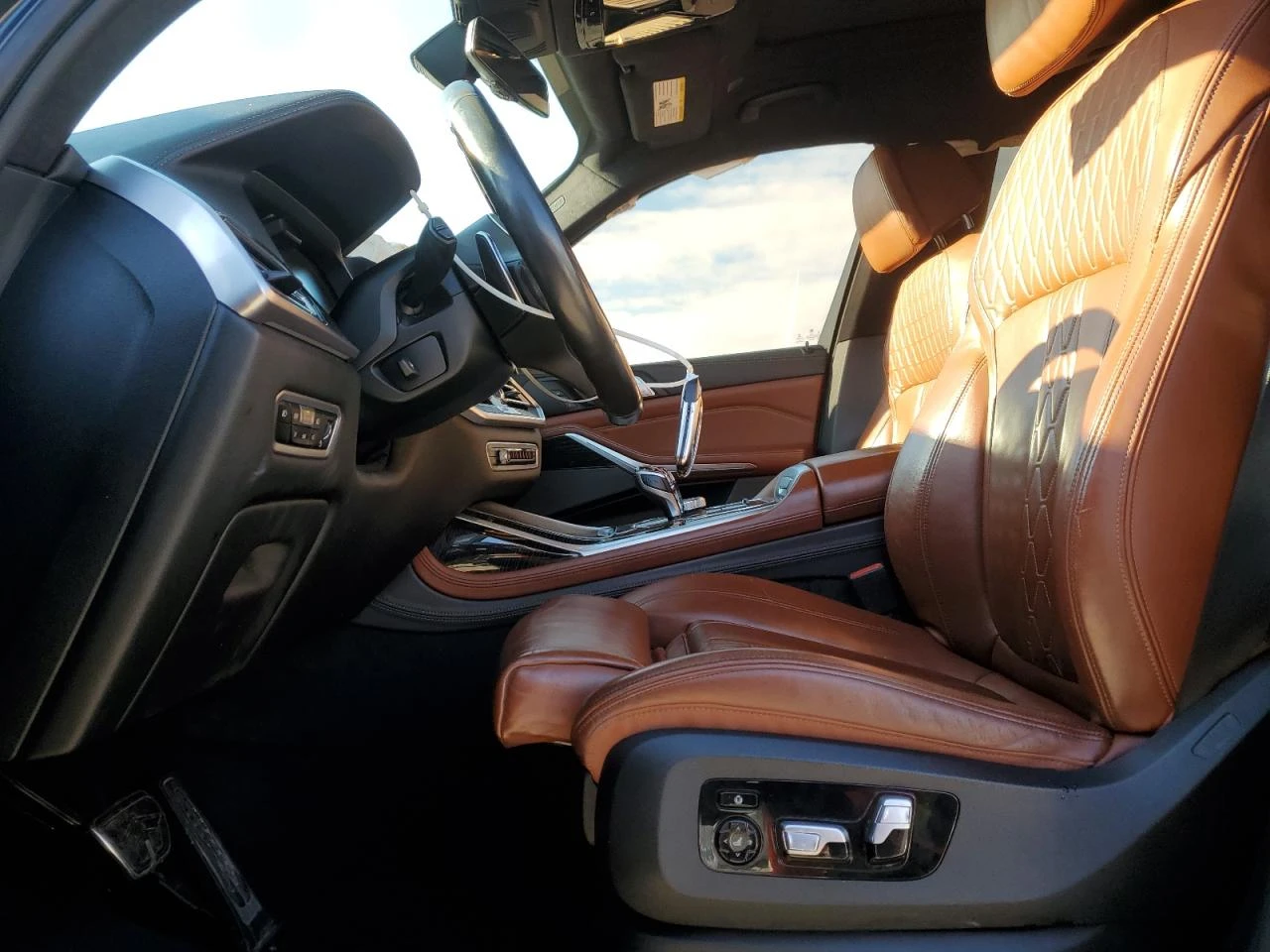 BMW X7 Maсажи, Distronic, M-pack. Head up, 5+ 2, dual pan - изображение 7