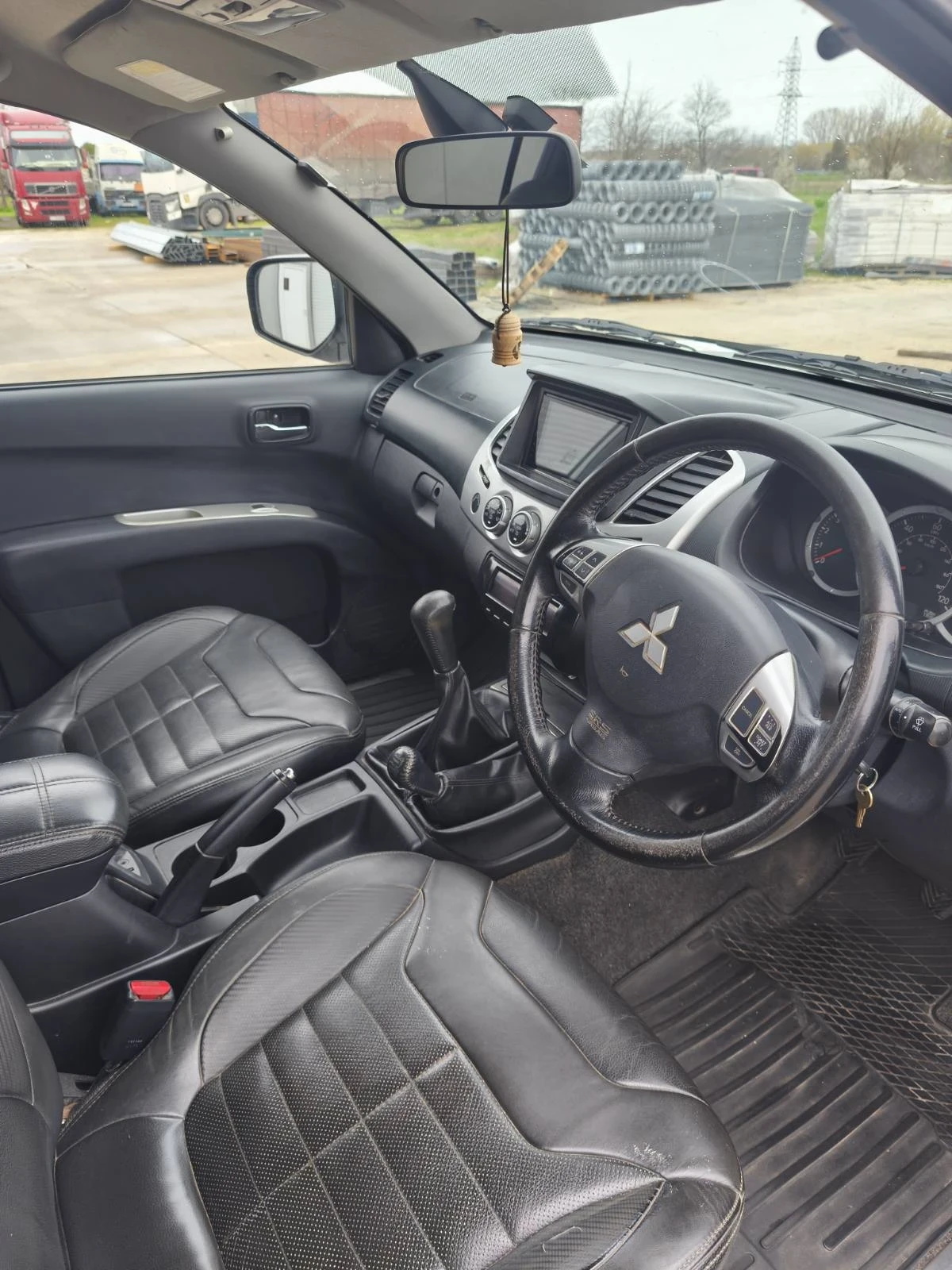 Toyota Hilux 2015, снимка 3 - Автомобили и джипове - 53085932
