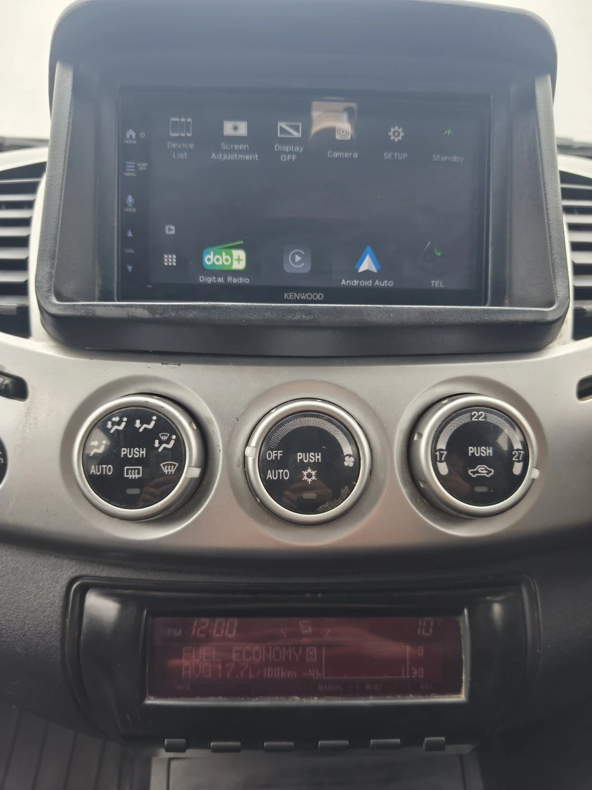 Toyota Hilux 2015, снимка 6 - Автомобили и джипове - 53085932