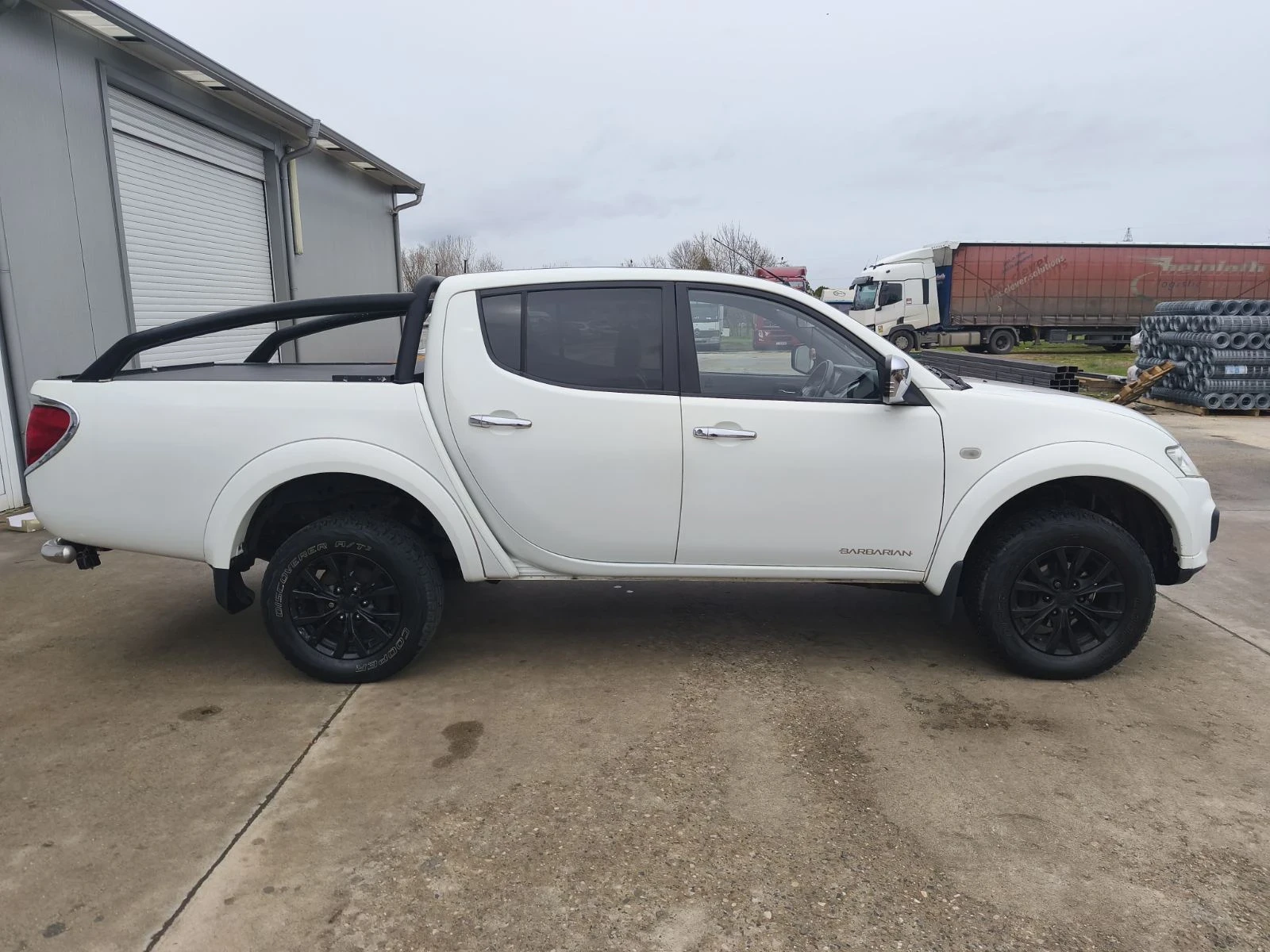 Toyota Hilux 2015, снимка 2 - Автомобили и джипове - 53085932