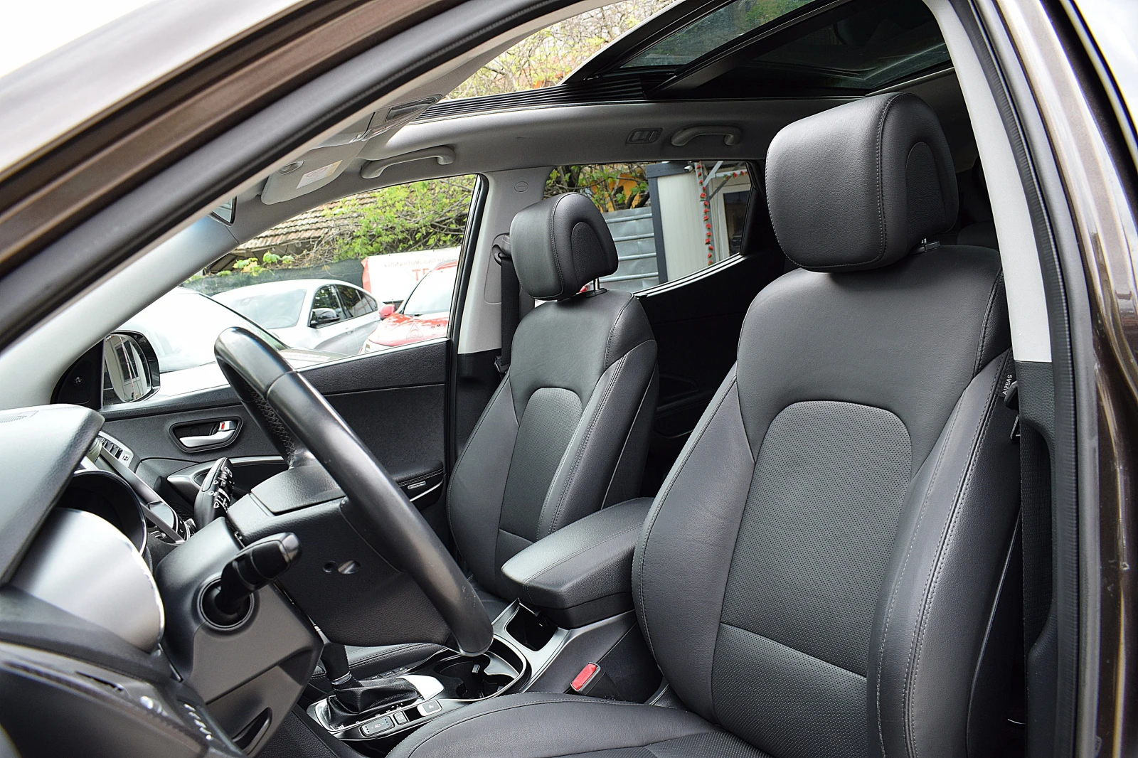Hyundai Santa fe 2.2ШВЕЙЦАРИЯ-ДИСТРОНИК/КОЖА/НАВИ/КСЕНОН/ПАНОРАМА, снимка 12 - Автомобили и джипове - 54385177