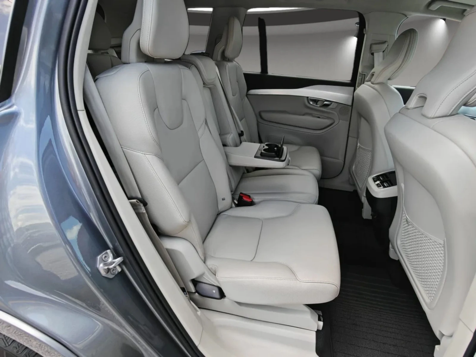 Volvo Xc90 D5/4x4/7места/Подгрев/VIRTUAL COCKPIT/ЕЛ.БАГАЖНИК/, снимка 16 - Автомобили и джипове - 54830051