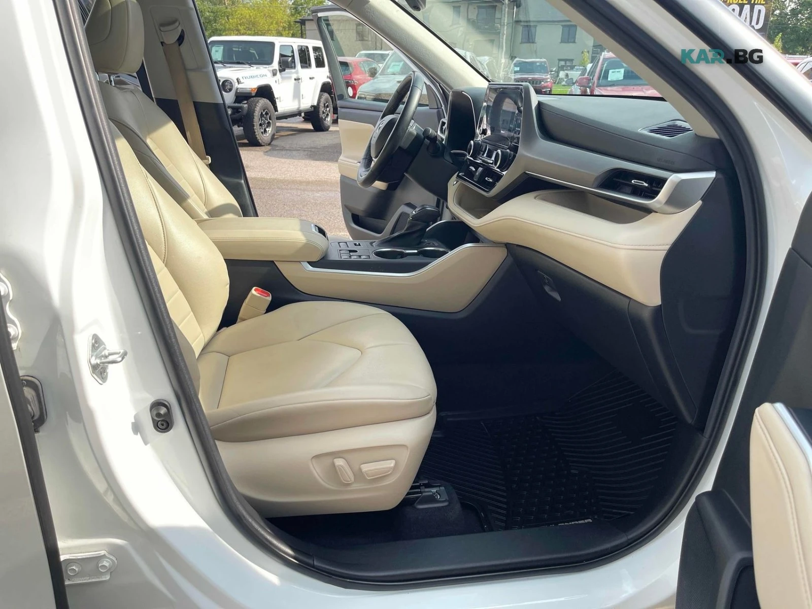 Toyota Highlander XLE AWD Автокредит Цена до България, снимка 13 - Автомобили и джипове - 55976515