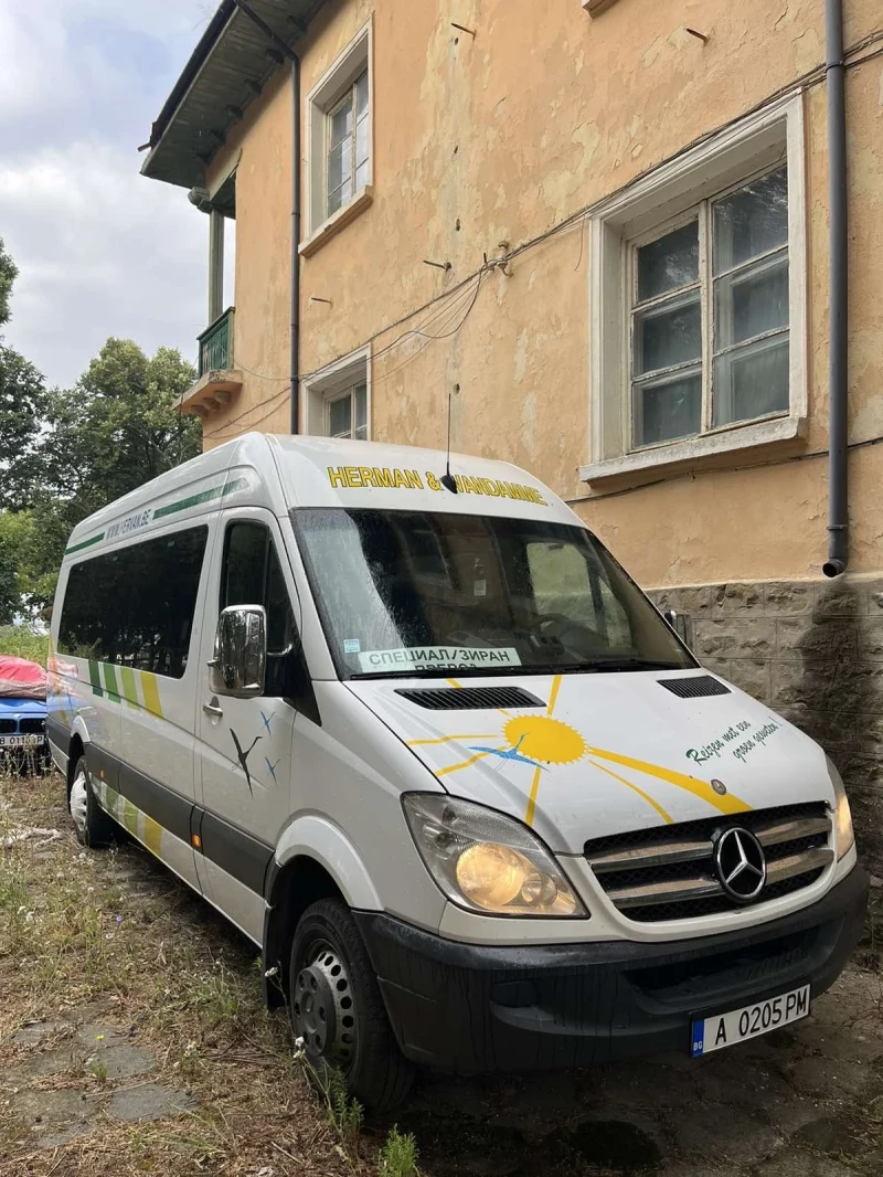 Mercedes-Benz Sprinter 511 6 Нови гуми ТОП ЦЕНА, снимка 3 - Бусове и автобуси - 53481913