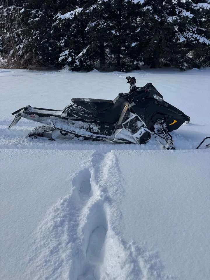 Polaris Snowmobile * assault switch* CARFAX * БЕЗ ПЪРВОНАЧАЛНА ВНОСКА - изображение 3