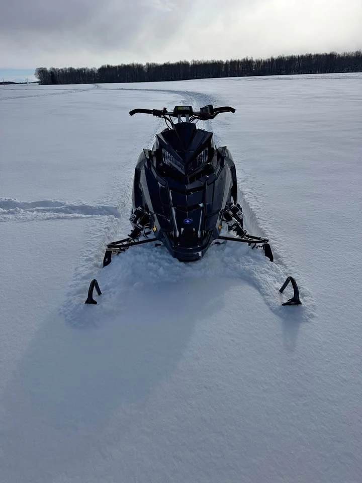 Polaris Snowmobile * assault switch* CARFAX * БЕЗ ПЪРВОНАЧАЛНА ВНОСКА