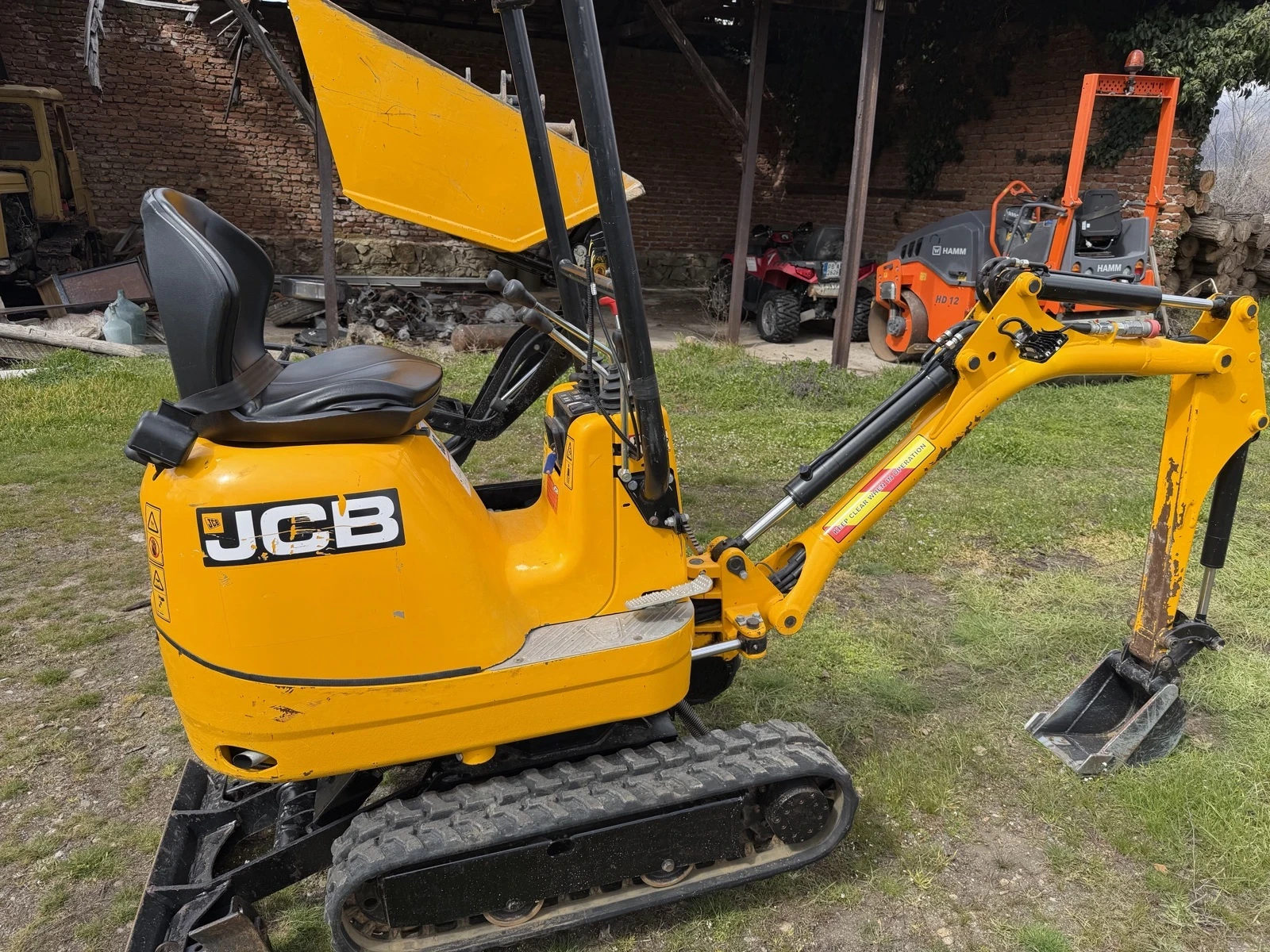 Багер JCB 8008CTS, снимка 8 - Индустриална техника - 53944216