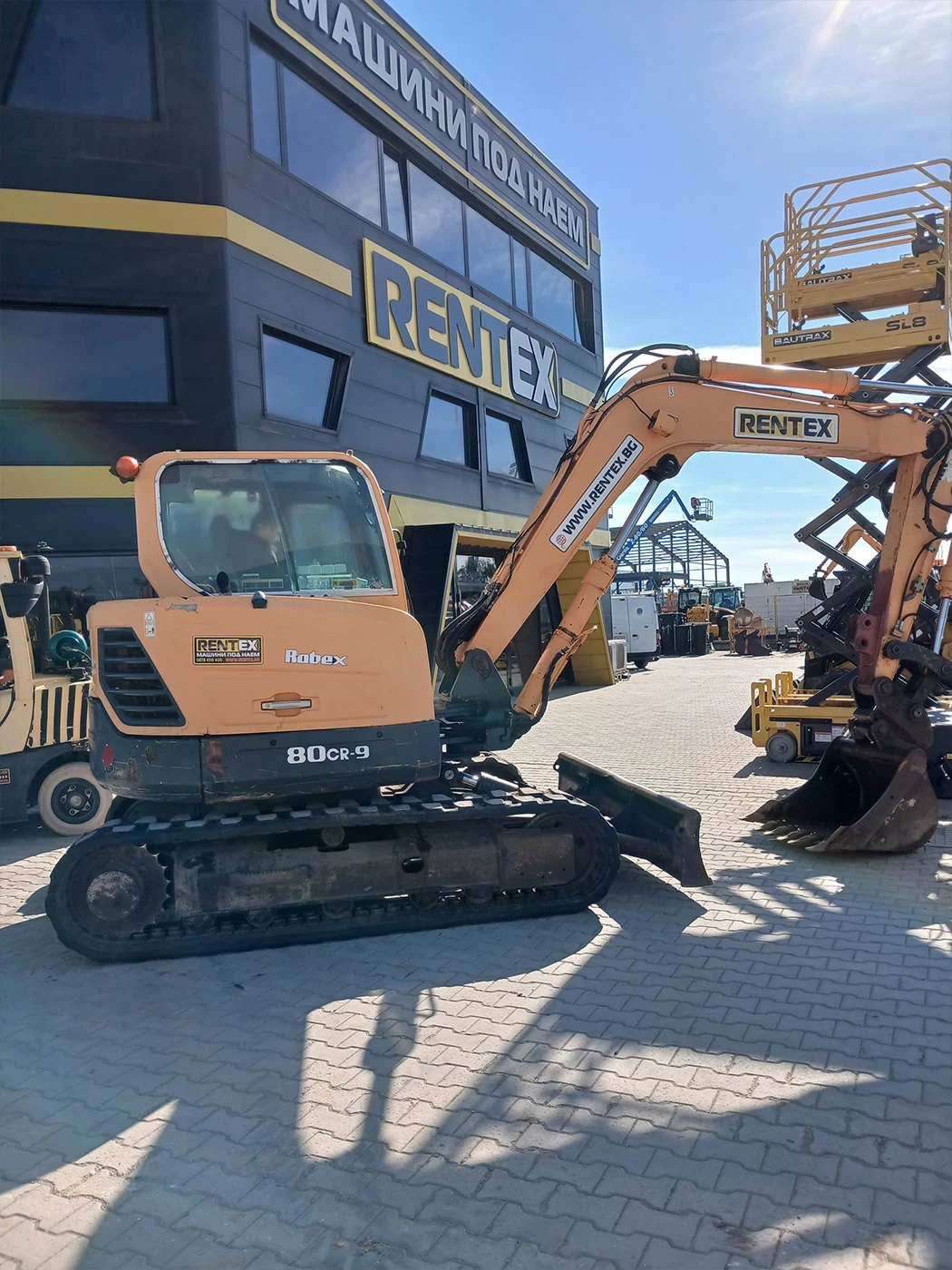 Багер Hyundai Robex 80CR-9 8250 кг., 2011 г. 