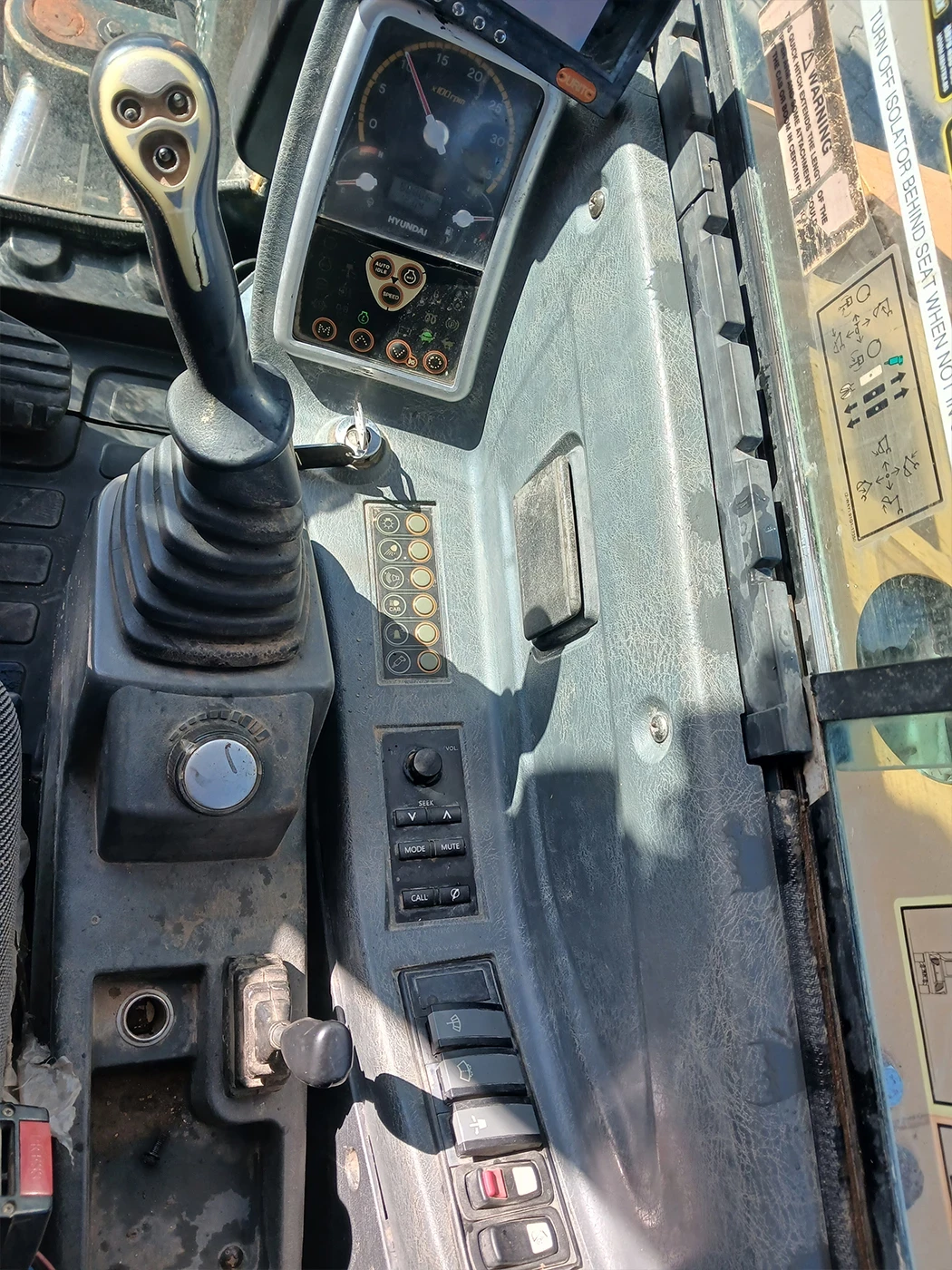 ����� Hyundai Robex 80CR-9 8250 ��., 2011 �.  | Mobile.bg � ����������� 15