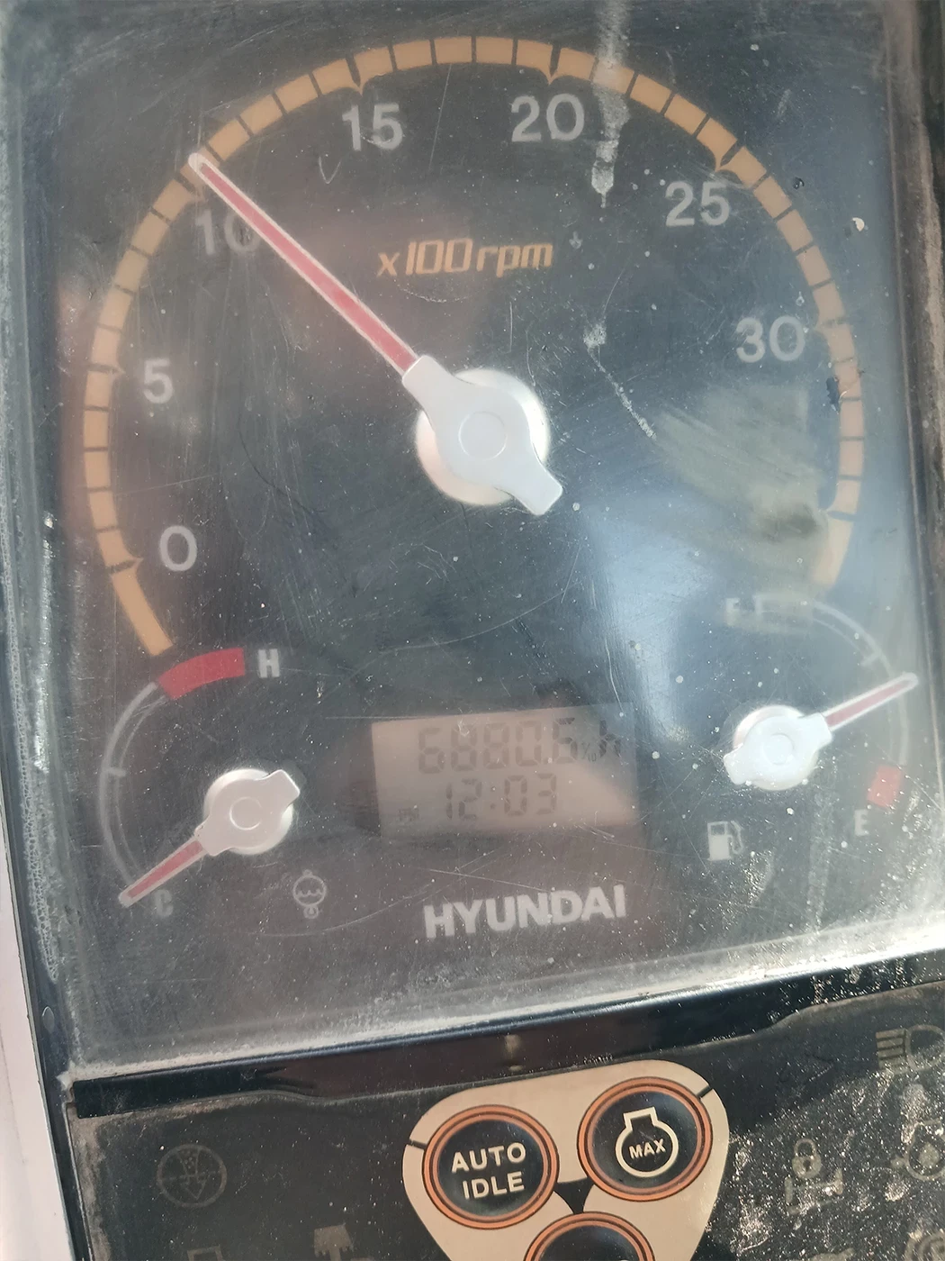 ����� Hyundai Robex 80CR-9 8250 ��., 2011 �.  | Mobile.bg � ����������� 12