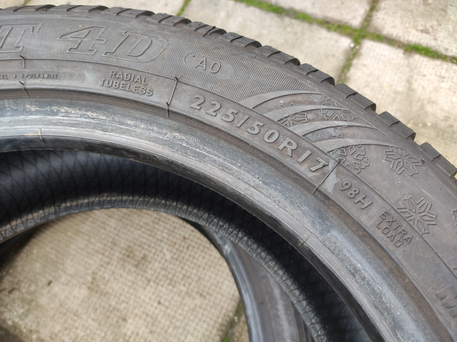 Гуми Зимни 225/50R17, снимка 7 - Гуми и джанти - 54806721