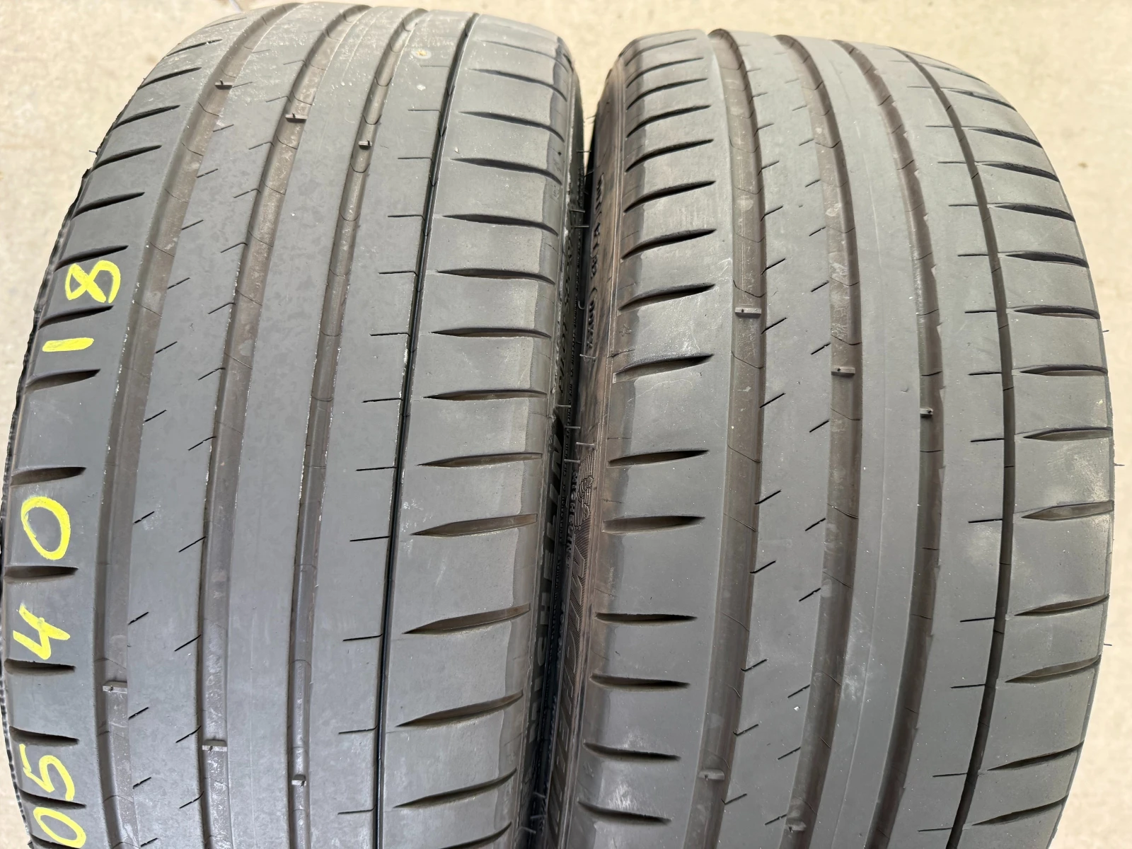 Гуми Летни 205/40R18, снимка 4 - Гуми и джанти - 54994911
