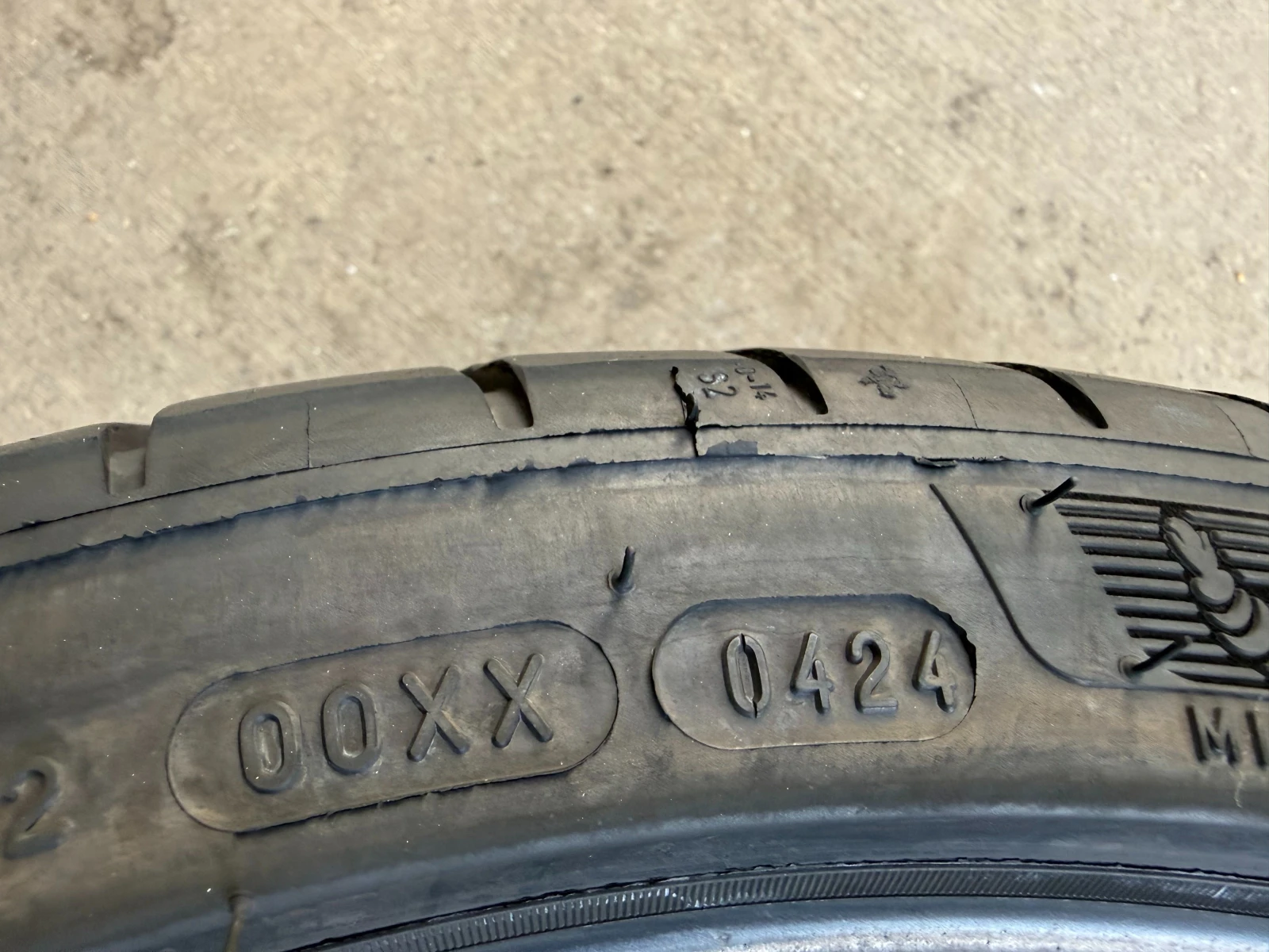 Гуми Летни 205/40R18, снимка 5 - Гуми и джанти - 54994911