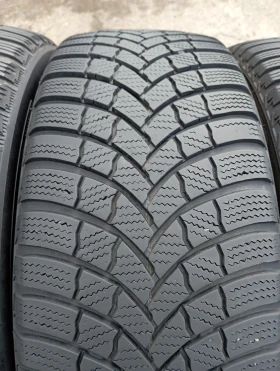 Гуми Зимни 205/55R16, снимка 1 - Гуми и джанти - 47991036