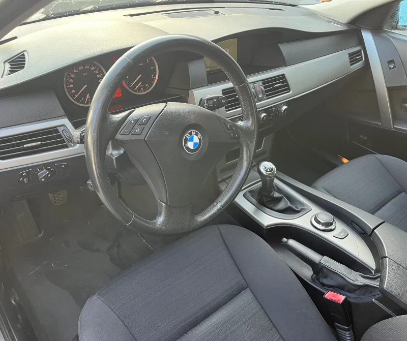 BMW 525 Xi , снимка 9 - Автомобили и джипове - 47339264