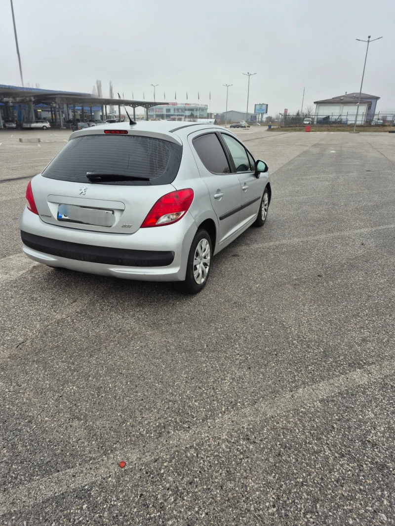 Peugeot 207 1, 4 бензин/газ, снимка 8 - Автомобили и джипове - 48592459