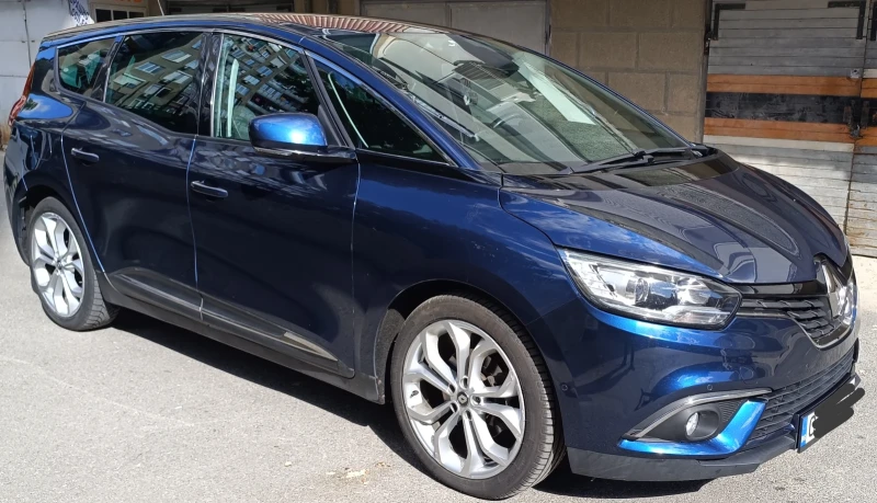 Renault Grand scenic, снимка 12 - Автомобили и джипове - 52677923