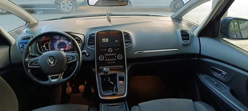 Renault Grand scenic, снимка 3 - Автомобили и джипове - 52677923