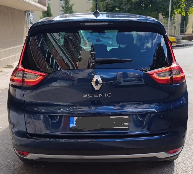 Renault Grand scenic, снимка 10 - Автомобили и джипове - 52677923